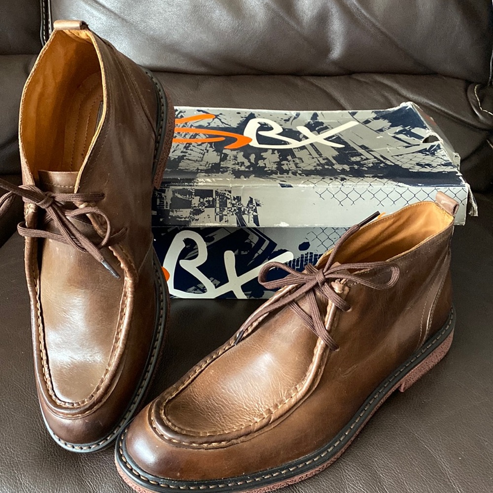 GBX brown boots
